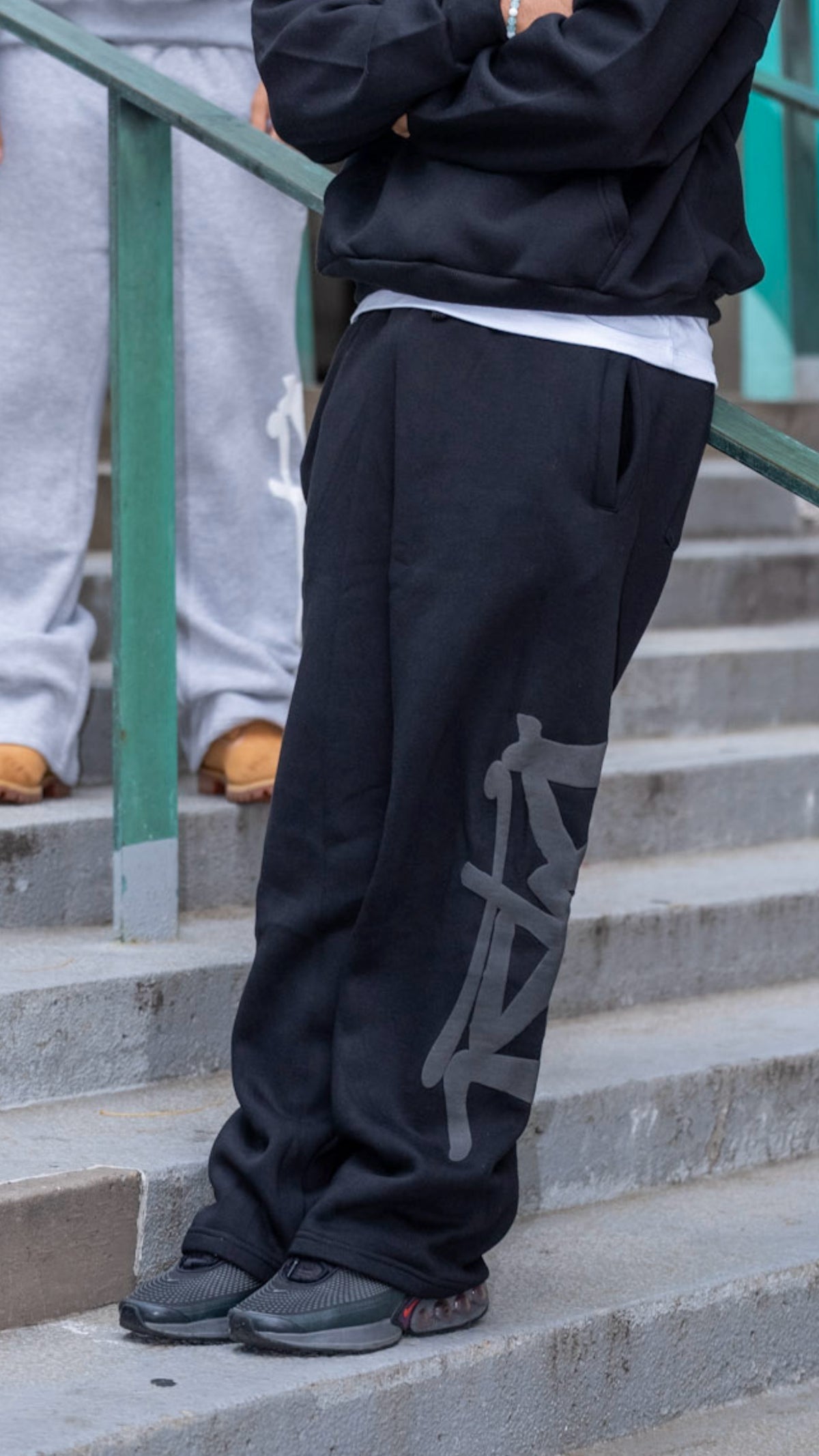 DYST TRACKSUIT PANTS [BLACK]